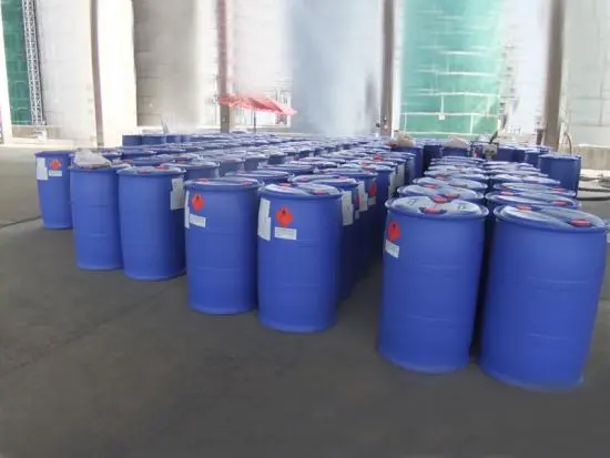 현대 화학 응용 분야에서 글리옥실산이 필수적인 이유는 무엇입니까?